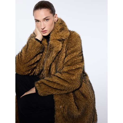 Mohito - Sztuczne futro oversize - brązowy ze sklepu Mohito w kategorii Futra damskie - zdjęcie 187514486