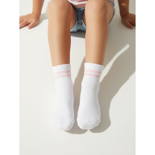 Sinsay - Skarpetki w paski 5 pack - wielobarwny Sinsay 27/30 Sinsay