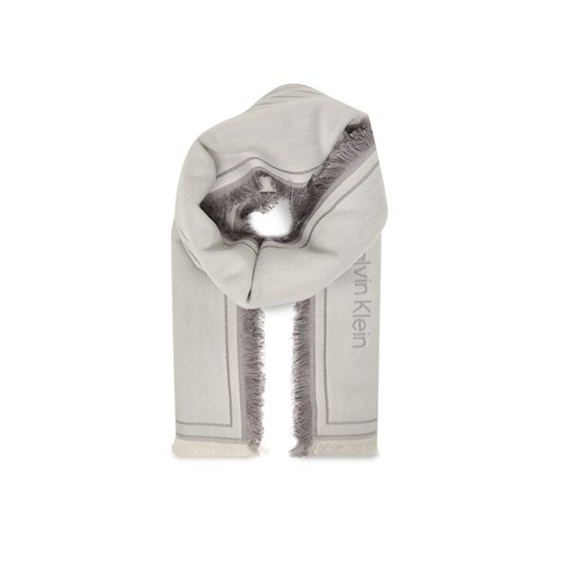 Chusta Calvin Klein Emblem Graphic Lw Square Scarf LV04F8073G Szary ze sklepu eobuwie.pl w kategorii Szaliki i chusty damskie - zdjęcie 187516219