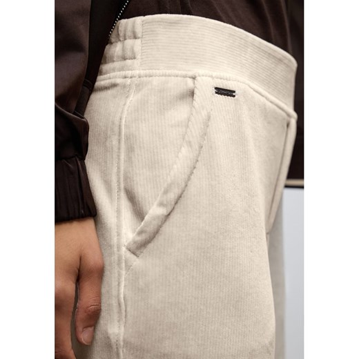 Cecil Spodnie sztruksowe w kolorze kremowym Cecil W40/L30 wyprzedaż Limango Polska