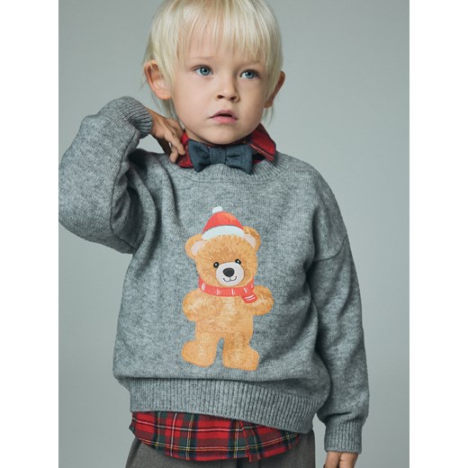 Reserved - Sweter z misiem - jasnoszary ze sklepu Reserved w kategorii Swetry chłopięce - zdjęcie 187518278