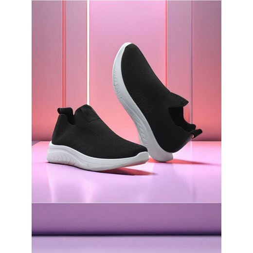 Sinsay - Wsuwane sneakersy - czarny ze sklepu Sinsay w kategorii Buty sportowe damskie - zdjęcie 187528525