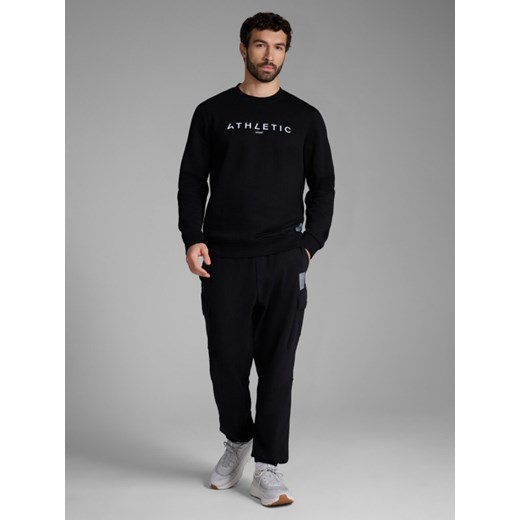 Męskie spodnie dresowe joggery 4F 4FRAW25TTROM1694 - czarne ze sklepu Sportstylestory.com w kategorii Spodnie męskie - zdjęcie 187528695