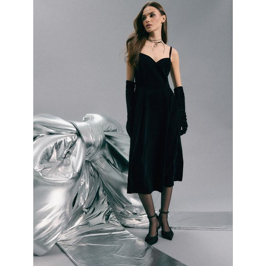 Mohito - Welurowa sukienka midi - czarny ze sklepu Mohito w kategorii Sukienki - zdjęcie 187529367