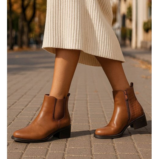 Karmelowe botki sztyblety na płaskim obcasie /K3-2 18508 W233/ ze sklepu Pantofelek24.pl w kategorii Botki - zdjęcie 187538086