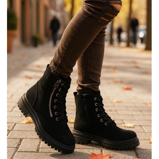 Czarne sznurowane botki trapery zamszowe /G8-3 18503 T444/ ze sklepu Pantofelek24.pl w kategorii Workery damskie - zdjęcie 187539136