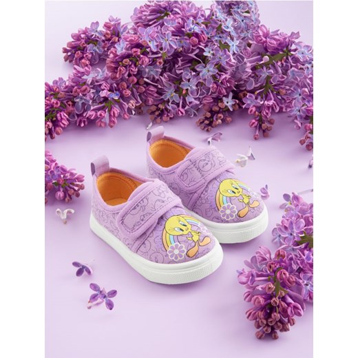 Sinsay - Tenisówki Looney Tunes - fioletowy ze sklepu Sinsay w kategorii Trampki dziecięce - zdjęcie 187539328