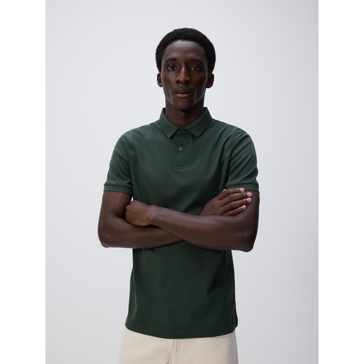 Reserved - Polo slim z bawełny pima - ciemnozielony ze sklepu Reserved w kategorii T-shirty męskie - zdjęcie 187541817