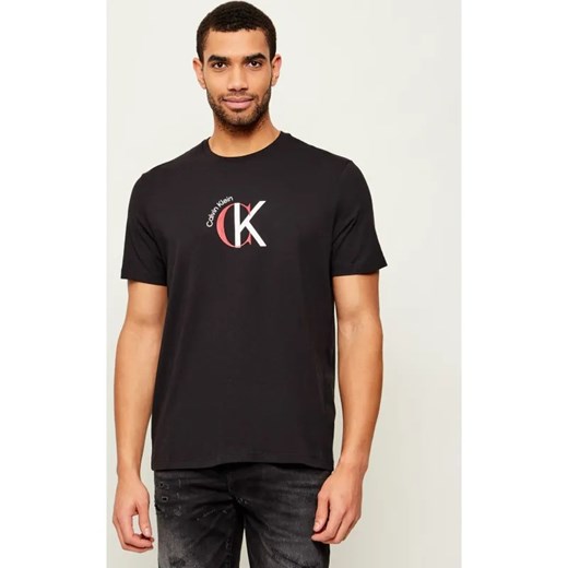 Calvin Klein Jeans T-shirt 2TONE CK GRAPHIC | Regular Fit ze sklepu Gomez Fashion Store w kategorii T-shirty męskie - zdjęcie 187545197