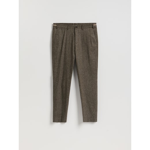 Reserved - Spodnie chino slim fit - ciemnobrązowy ze sklepu Reserved w kategorii Spodnie męskie - zdjęcie 187554837