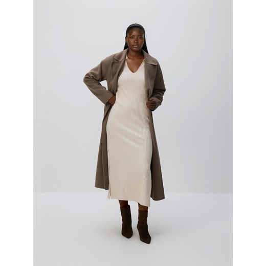 Reserved - Dzianinowa sukienka z wiskozą - beżowy ze sklepu Reserved w kategorii Sukienki - zdjęcie 187557545