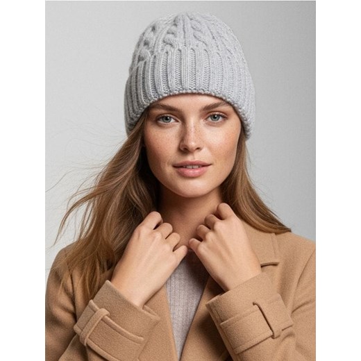 Sinsay - Prążkowana czapka beanie - szary ze sklepu Sinsay w kategorii Czapki zimowe damskie - zdjęcie 187559428