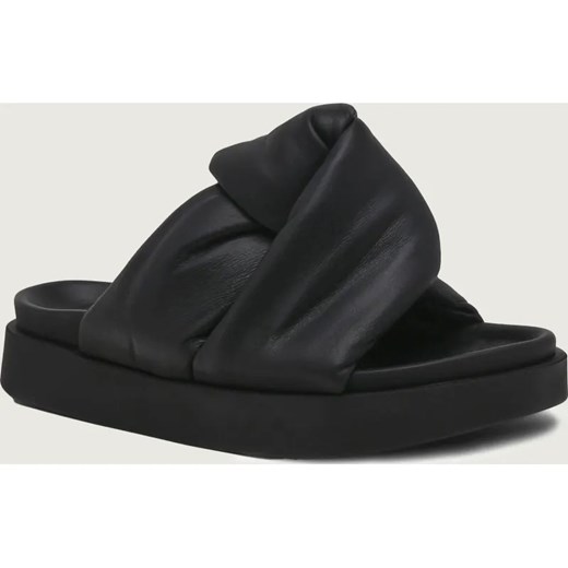 INUIKII Skórzane klapki Soft Crossed ze sklepu Gomez Fashion Store w kategorii Klapki damskie - zdjęcie 187559696