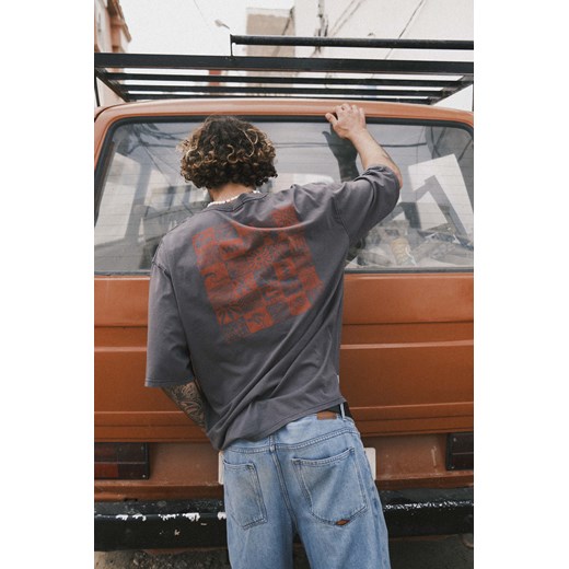 Puzzle Madness Tee - Stone Grey ze sklepu Surf Inc w kategorii T-shirty męskie - zdjęcie 187566439