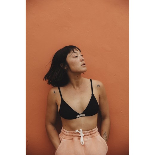 Track Joggers - Peach Fuzz ze sklepu Surf Inc w kategorii Spodnie damskie - zdjęcie 187566909