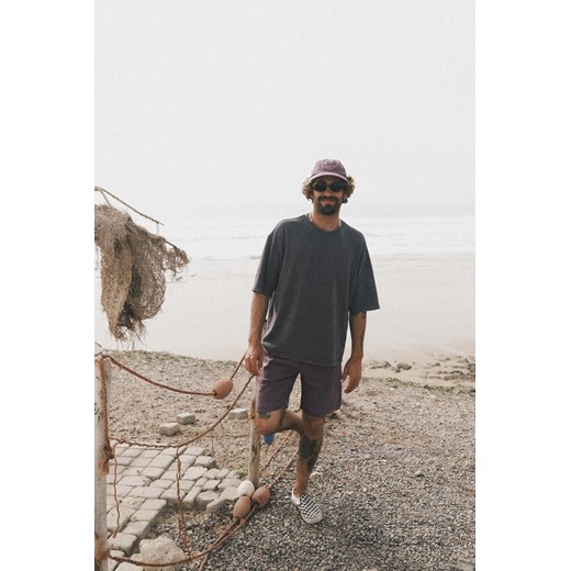 Clean Cut Shorts - Deep Purple ze sklepu Surf Inc w kategorii Spodenki męskie - zdjęcie 187567047