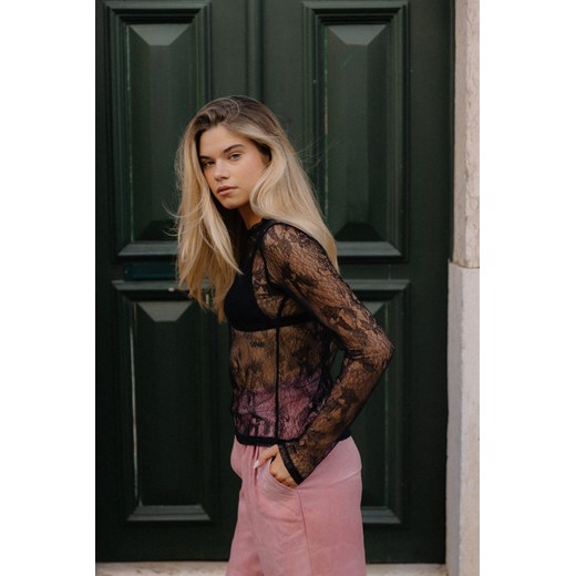 Lace Breaker Longsleeve - Space Black ze sklepu Surf Inc w kategorii Bluzki damskie - zdjęcie 187568656