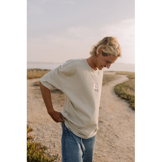 Blooming Tee - Light Pistachio ze sklepu Surf Inc w kategorii Bluzy męskie - zdjęcie 187568819
