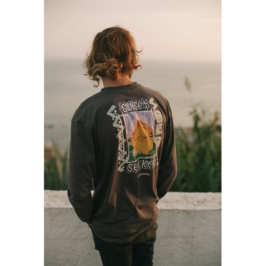 Sunset Seeker LS - Stone Grey ze sklepu Surf Inc w kategorii T-shirty męskie - zdjęcie 187569018