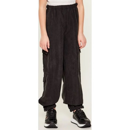 Guess Spodnie cargo | Relaxed fit ze sklepu Gomez Fashion Store w kategorii Spodnie dziewczęce - zdjęcie 187575036