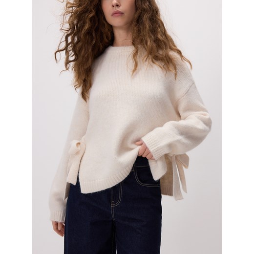 Reserved - Sweter z kokardkami - kremowy ze sklepu Reserved w kategorii Swetry damskie - zdjęcie 187589937