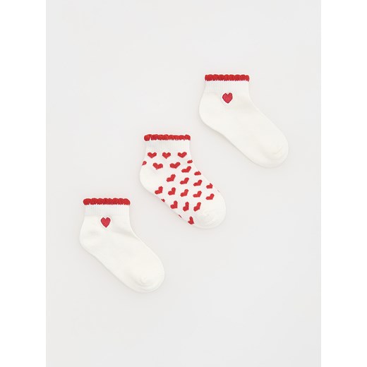 Reserved - Skarpetki w serduszka 3 pack - złamana biel ze sklepu Reserved w kategorii Skarpetki dziecięce - zdjęcie 187595659