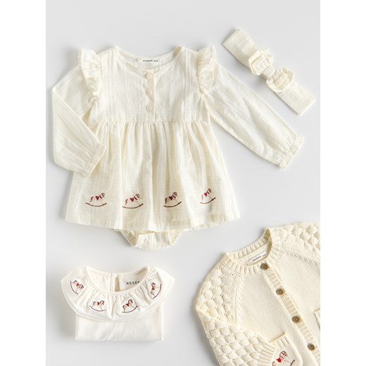 Reserved - Body z falbaną - złamana biel ze sklepu Reserved w kategorii Komplety niemowlęce - zdjęcie 187596089