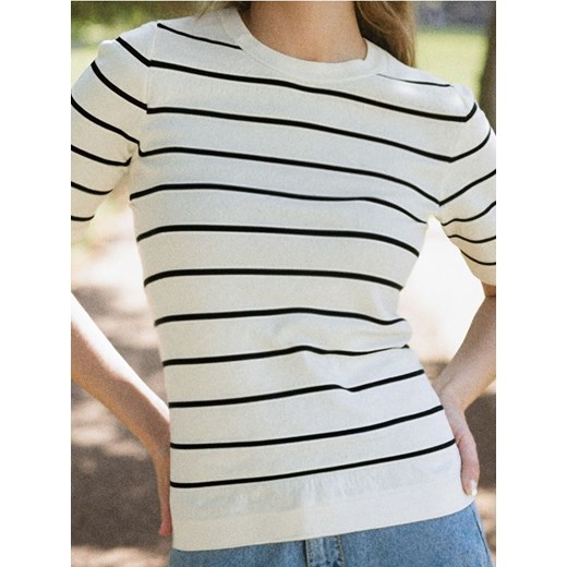 Sinsay - Swetrowa bluzka z krótkim rękawem - wielobarwny ze sklepu Sinsay w kategorii Bluzki damskie - zdjęcie 187597408