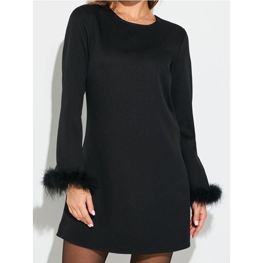 Sinsay - Sukienka mini z ozdobnym futerkiem - czarny ze sklepu Sinsay w kategorii Sukienki - zdjęcie 187597479