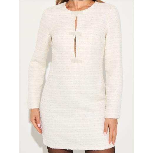 Sinsay - Sukienka mini z ozdobnymi perłami - kremowy ze sklepu Sinsay w kategorii Sukienki - zdjęcie 187597488