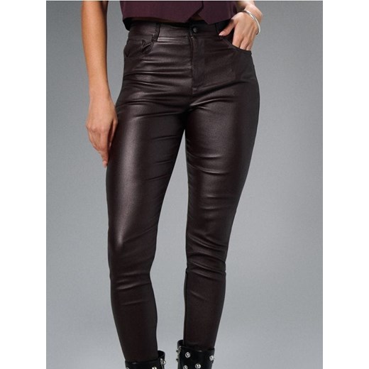 Sinsay - Spodnie z imitacji skóry - brązowy ze sklepu Sinsay w kategorii Spodnie damskie - zdjęcie 187597495