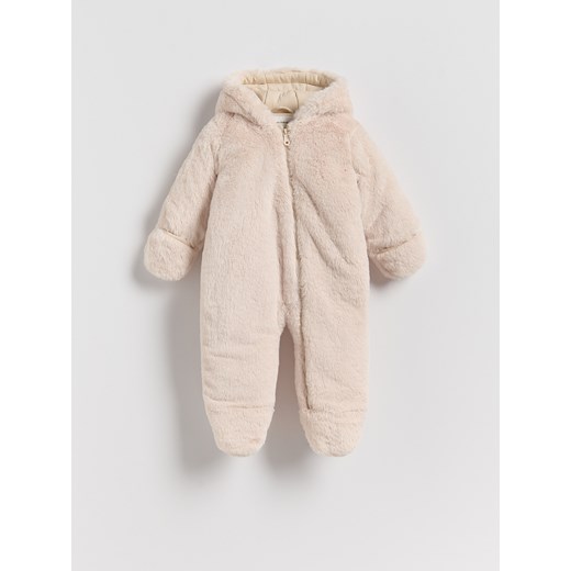 Reserved - Puszysty kombinezon z kapturem - beżowy ze sklepu Reserved w kategorii Kombinezony i kurtki - zdjęcie 187603107