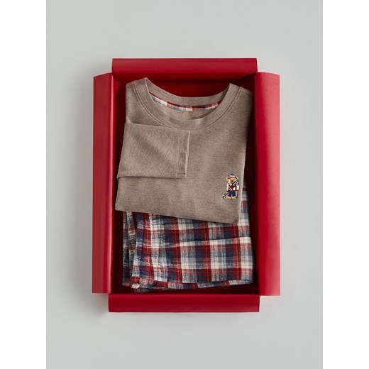 Reserved - Dwuczęściowa piżama z haftem - beżowy ze sklepu Reserved w kategorii Piżamy męskie - zdjęcie 187604619