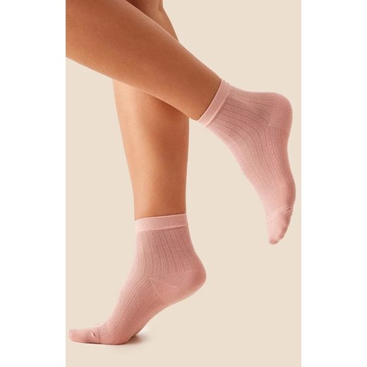 Skarpetki damskie bawełniane ażurowe różowe SW063, Kolor różowy, Rozmiar 39-42, Gabriella ze sklepu Primodo w kategorii Skarpetki damskie - zdjęcie 187605318