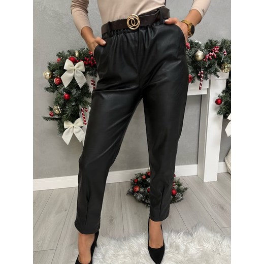 Czarne Spodnie z Ekoskóry z Paskiem ze sklepu ModnaKiecka.pl w kategorii Spodnie damskie - zdjęcie 187605558