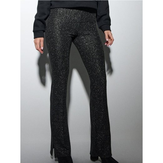 Sinsay - Spodnie flare z metalizowaną nicią - czarny ze sklepu Sinsay w kategorii Spodnie damskie - zdjęcie 187610078