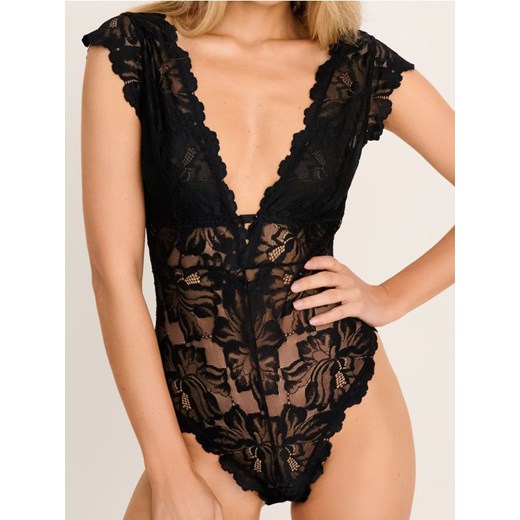 Sinsay - Koronkowe body z dekoltem na plecach - czarny ze sklepu Sinsay w kategorii Body damskie - zdjęcie 187610168