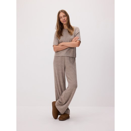 Reserved - Dzianinowe spodnie z wiązaniem - brązowy ze sklepu Reserved w kategorii Spodnie damskie - zdjęcie 187614176