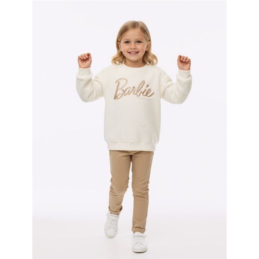 Sinsay - Bluza crewneck z napisem Barbie - kremowy ze sklepu Sinsay w kategorii Bluzy dziewczęce - zdjęcie 187615385