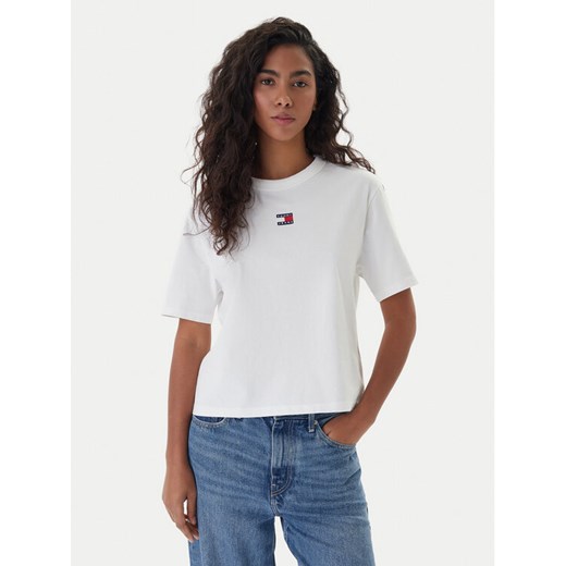 Tommy Jeans T-Shirt Badge DW0DW22202 Écru Boxy Fit ze sklepu MODIVO w kategorii Bluzki damskie - zdjęcie 187622649