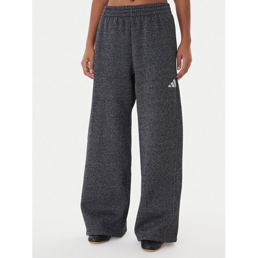 adidas Spodnie dresowe ALL SZN Holiday Glitter Fleece JX4360 Szary Loose Fit ze sklepu MODIVO w kategorii Spodnie damskie - zdjęcie 187622705
