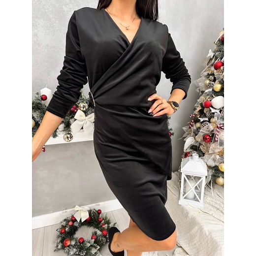 Czarna Welurowa Sukienka z Ozdobą ze sklepu ModnaKiecka.pl w kategorii Sukienki - zdjęcie 187623748