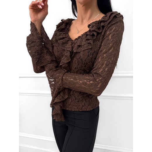 Czekoladowa Koronkowa Bluzka z Żabotem Modnakiecka.pl 2XL/3XL ModnaKiecka.pl