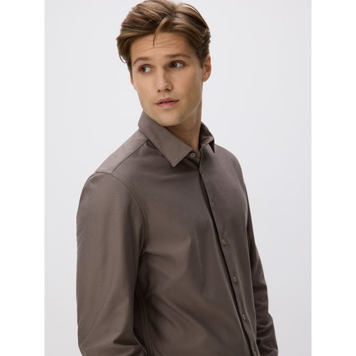 Reserved - Koszula slim fit z bawełną - beżowy ze sklepu Reserved w kategorii Koszule męskie - zdjęcie 187631615
