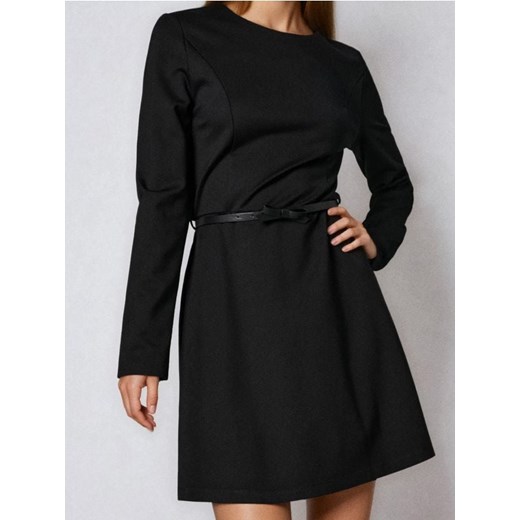 Sinsay - Sukienka midi z paskiem - czarny ze sklepu Sinsay w kategorii Sukienki - zdjęcie 187631957