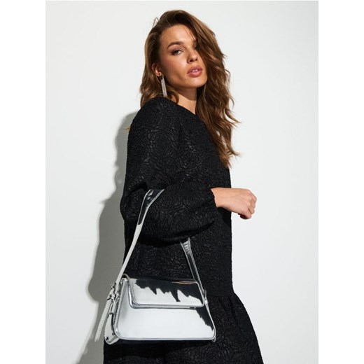 Sinsay - Srebrna torebka na ramię - srebrny ze sklepu Sinsay w kategorii Torebki bagietki - zdjęcie 187636746