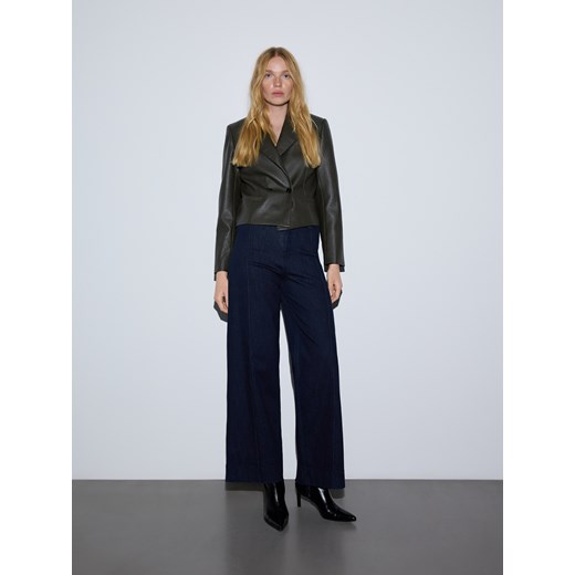 Reserved - Jeansy z paskiem - granatowy ze sklepu Reserved w kategorii Jeansy damskie - zdjęcie 187645099