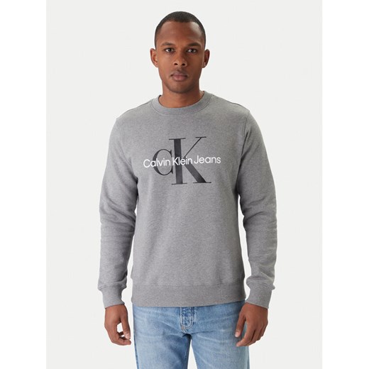 Calvin Klein Jeans Bluza J30J320933 Szary Regular Fit ze sklepu MODIVO w kategorii Bluzy męskie - zdjęcie 187653057