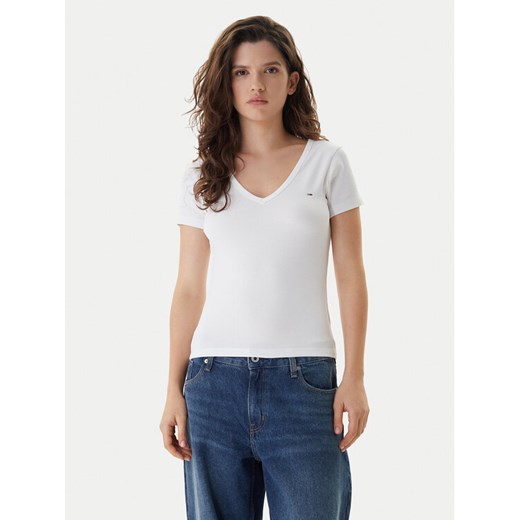 Tommy Jeans T-Shirt Essential DW0DW17385 Biały Slim Fit ze sklepu MODIVO w kategorii Bluzki damskie - zdjęcie 187661158