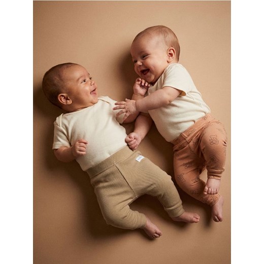 Sinsay - Spodnie 2 pack - beżowy ze sklepu Sinsay w kategorii Odzież dla niemowląt - zdjęcie 187671445